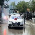 "Transfer blama na maksimumu!" Venčanje o kom bruji cela Srbija: Mladenci iz Mladenovca stigli gliserom i šokirali goste