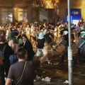 Tviteraš o snimku s protesta koji ga je rasplakao: "Više ne znamo ko nam je brat, a ko neprijatelj"