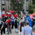 Podrška studentima DUNP-a: Okupljanje građana kod Vukovog spomenika, prisutna i policija (VIDEO)