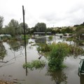 Поплаве библијских размера прете да потопе ову земљу. Издато скоро 100 упозорења на незапамћено невреме: нивои река расту…