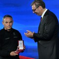Svečanost povodom Dana policije Vučić dodelio zlatne medalje policajcima i poručio: "Plate svim pripadnicima MUP-a će rasti…