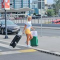 Ima dva stana od 600.000 evra, a na operacije pukla bogatstvo: Sanja je u jeku slave promenila lični opis, danas pametno…