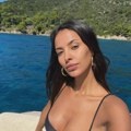 Poznata voditeljka oduševila neverovatnim telom: Uživa na Ibici i izgleda nikad bolje (FOTO)