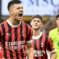 Za trofej Silvija Berluskonija između dva njegova čeda: Milan pobedio Moncu, Jović dao gol, debitovali Pavlović i Morata…