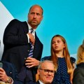 Princ Vilijam poveo princezu Šarlot na utakmicu: Navijali u kraljevskoj loži, a zbog ovoga kažu da je isti otac (video)