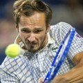 Nova eliminacija Medvedeva: Popirin preokrenuo Rusa, Zverev i Rune do osmine finala u Torontu