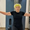 Glumici godine ne mogu ništa Mirjana Karanović se slikala u teretani: Pokazala vojničku disciplinu, a evo kako uspeva da…