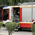 Gori napuštena baraka u Novom Sadu