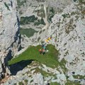 Drama na Durmitoru! Nemac pao tokom planinarenja i teško se povredio: Spasioci ga na nosilima i helikopterom izvlačili sa…