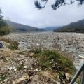 Dramatične slike iz Priboja: Reka Lim se ne vidi od ogromne količine smeća, ekološka bomba ponovo preti da eksplodira…
