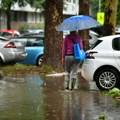 Temperatura u strmoglavom padu, slede pljuskovi sa grmljavinom u ovim delovima Srbije: Upaljen meteo alarm, hladno i za vikend