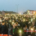 [FOTO+VIDEO] Oko 15.000 Zrenjaninaca na protestnoj šetnji “Navala na Avalu”. Zrenjanin je (u)stao! "Navala na Avalu"