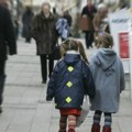 U EU 24,2 odsto dece u riziku od siromaštva ili socijalne isključenosti
