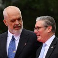 "Britanija se nalazi na veoma mračnom mestu": Edi Rama u okršaju sa Starmerom, odnosi sve napetiji: Protiv je plana o smeštaju…