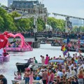 Oko raznobojnih 80 čamaca u završnici Prajda u Amsterdamu, imali poruku i za Trampa: "Njegovi postupci ubijaju, a ljubav…