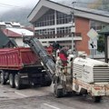 Saniraju se ulice Solunskih boraca i Oslobodilaca u Novoj Varoši, povremen zastoj i preusmeravanje saobraćaja