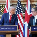 Posle Makrona, na udaru Starmer! Tramp imitirao i podsmevao se britanskom premijeru