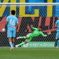 UŽIVO: Zvezda u minusu, Zenit poveo iz penala