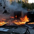 U Tirani 272 povređenih tokom pet dana protesta: Bagerima uklanjaju kamenje sa bulevara ispred Vlade