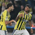 "Hladan tuš" za Borusiju, Fener vodi protiv Slavije