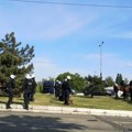 Navijači Partizana uz policiju krenuli ka Marakani VIDEO