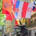 Albanci skinuli zastavu Srbije u Nemačkoj! Došli na Evropsko prvenstvo da divljaju, nova provokacija i sraman snimak…