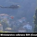Helikopter vojske BiH pomaže u gašenju požara na sjeveru zemlje