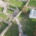 Drama na Kalemegdanu! Maturanti izazvali požar tokom proslave, vatrogasci još gase vatru