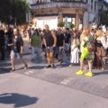 Blokada u Vranju treći dan: Građani u više grupa blokirali pešačke prelaze