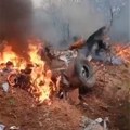 (Video) Srušio se avion, sumnja se da nema preživelih! Letelica u plamenu, krhotine razbacane na sve strane: Objavljeni…