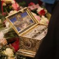 Ispraćaj Pojasa Presvete Bogorodice koji se vraća u Manastir Vatoped danas iz Hrama Svetog Save