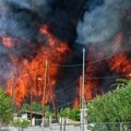 Požar nadomak Atine: Evakuisano 1.200 dece iz letnjih kampova