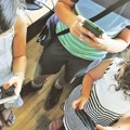 U Hrvatskoj više od 85 odsto nastavnika za zabranu mobilnih, učenici podeljeni