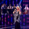 "Pevala sam nekoliko dana nakon majčine smrti": Pevačica otvorila dušu o teškom periodu: "Nakljukala sam se sedativima"
