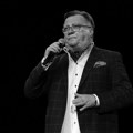 „Mogu i ja voziti besan auto, ali zašto bih to radio dok moj sused nema za hleb“: Halid Bešlić je govorio da želi da ga pamte…