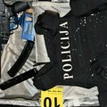 (Foto) Otkriven arsenal oružja u Beogradu: Kod uhapšenog (43) pronađena lažna policijska legitimacija, snajper, mina