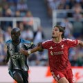 Liverpul pogotkom iz penala u nadoknadi vremena izborio remi protiv Njukasla