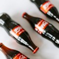 Coca-Cola koristi AI da trgovcima predvidi šta i koliko treba da naruče