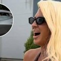 "Kakva seljačina, ove automobile vraća posle": Desingerica došao u besnoj mašini, Karleuša ga isprozivala (video)