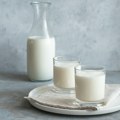 Ajran ili kefir, dve čaše koje kriju veliku razliku: Evo šta se zapravo dešava u vašem telu kada ih pijete