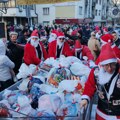 Bajkeri iz Vranja podelili paketiće mališanima Foto Galerija