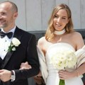 Venčanica sa posebnom simbolikom: Aca Sofronijević se oženio lepom doktorkom Kosanom (FOTO)