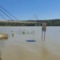 Dunav raste, vrh vodenog vala u Novom Sadu u subotu: Voda ušla u delove naselja na Ribarskom ostvu i Kamenjaru