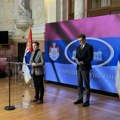 Brnabić: Evo 100 naših potpisa, čekamo na 67 potpisa opozicije za referendum o smeni Vučića