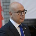 Zgubidani i separatisti pljunuli na srpsku zastavu! Ponovo su pokazali pravo lice Lider SNS Vučević ovako je reagovao na…