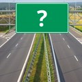 (Foto) Postavljene table na auto-putu od Novog Sada do Šapca: Evo koje ime slavnog Srbina se nalazi na njima i kako je dobio…