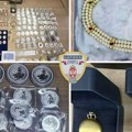 Pokušali da prokrijumčare dragocenosti, numizmatiku i narkotike