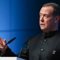 Medvedev: Nemačka nikada nije prošla kroz pravu denacifikaciju