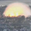 Bljesak koji je "progutao" nebo i crn oblak dima: Rusi bacili jedno od najrazornijih oružja u arsenalu (video)