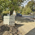 FOTO: Opet radovi uoči izbora – rekonstrukcija trotoara na Bagljašu traje već šest godina